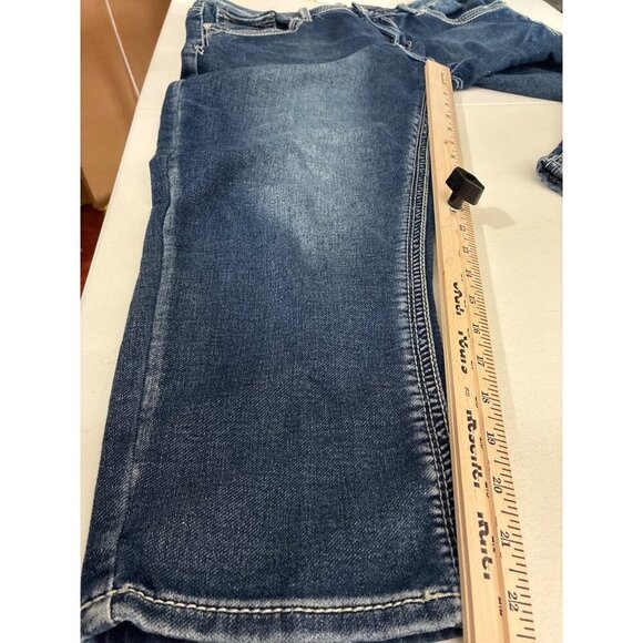 Seven7 Jeans Womens Size 14 Blue Denim Capri Medium Wash Embroidery pockets - Picture 5 of 10